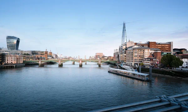 Zonsondergang Boven Skyline Van Londen Uitzicht Vanaf Millenium Bridge Rechtenvrije Stockfoto's