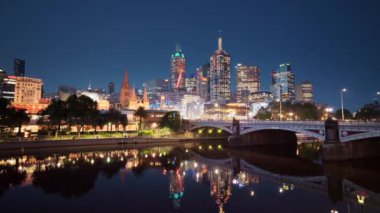 Günbatımı, Yarra Nehri, Melbourne, Victoria, Avustralya