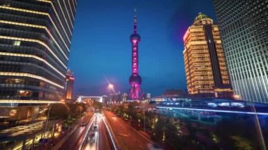 Hiper hata, Şangay yolu Lujiazui finans merkezi, Çin