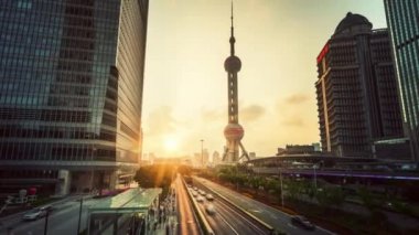 Hiper hata, Şangay yolu Lujiazui finans merkezi, Çin