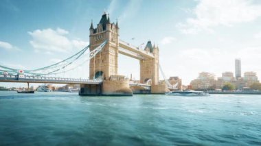 Londra 'daki kule köprüsü.