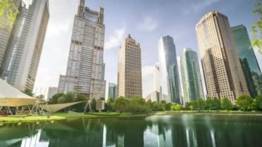 Lujiazui finans merkezine park et, Şangay, Çin