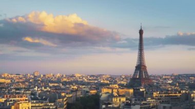 Paris 'in panoramik manzarası, Şanzelize ve Eyfel Kulesi
