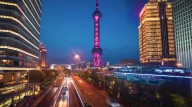 Hiper hata, Şangay yolu Lujiazui finans merkezi, Çin