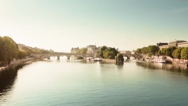 Hyper Lapse Mostu Umění Starý Most Přes Řeku Seinu Paříži — Stock video