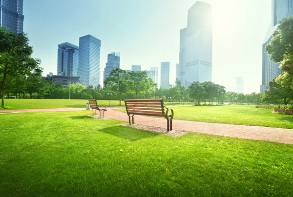 Bench in park, Shanghai, China — Stock Photo, Image