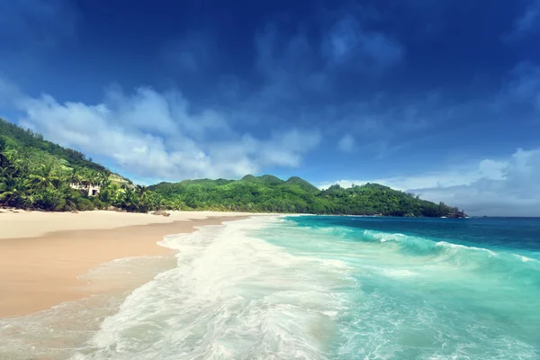 Spiaggia sull'isola di Mahe, Seychelles — Foto Stock