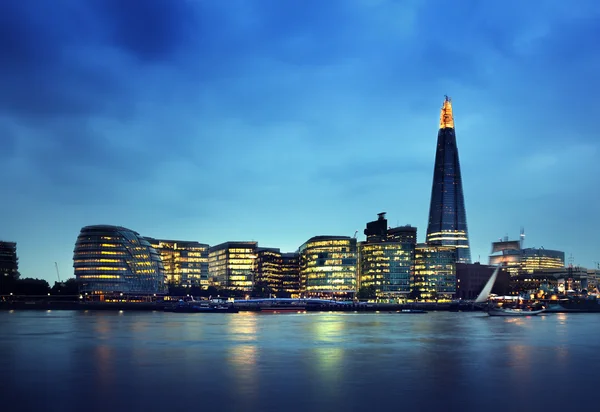 London stad bij zonsondergang, Verenigd Koninkrijk — Stockfoto
