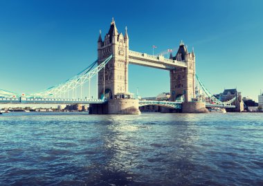 Londra 'daki kule köprüsü.