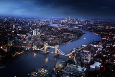 Tower Bridge, İngiltere ile Londra hava görüntüsü