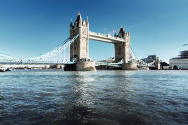 Londra 'daki kule köprüsü.