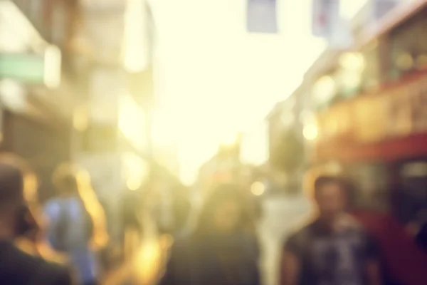 Lidé v Bokeh, ulice Londýna — Stock fotografie