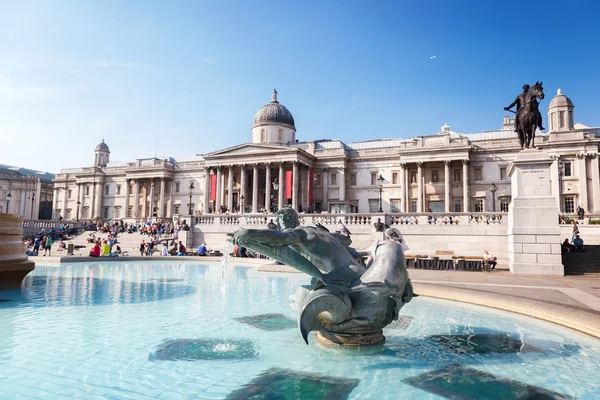 Londra, fontana sulla Trafalgar Square — Foto Stock