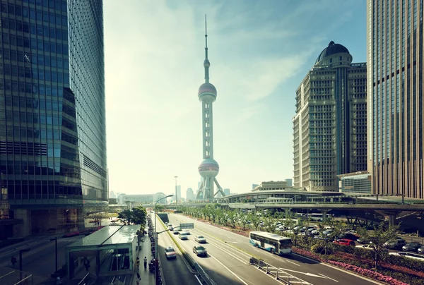 Estrada em shanghai lujiazui centro financeiro — Fotografia de Stock