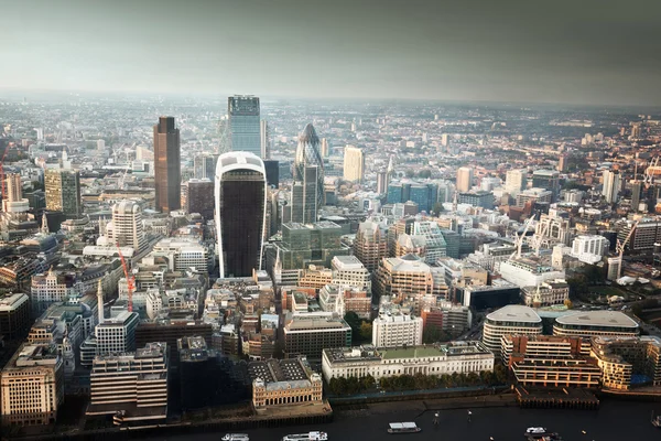 Stad van Londen bij zonsondergang — Stockfoto