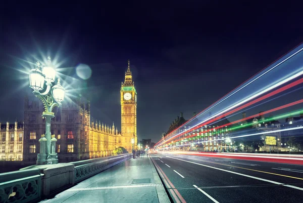 伦敦威斯敏斯特大桥的大本钟 — 图库照片