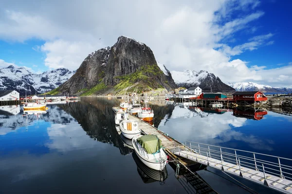 Pôr do sol da primavera - Reine, ilhas Lofoten, Noruega — Fotografia de Stock