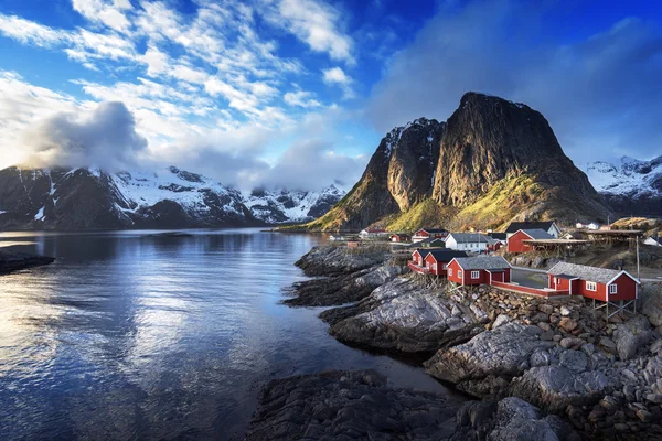 낚시 헛 석양 봄-Reine, Lofoten 섬, 노르웨이 — 스톡 사진