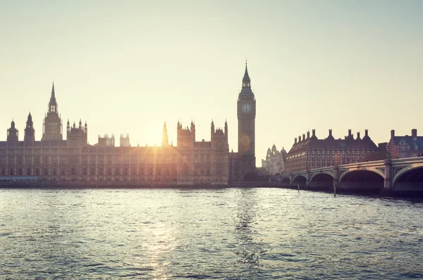 Big ben ile westminster günbatımı, Londra, İngiltere — Stok fotoğraf