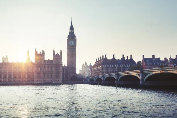 Big Ben und Westminster bei Sonnenuntergang, London, Großbritannien — Stockfoto