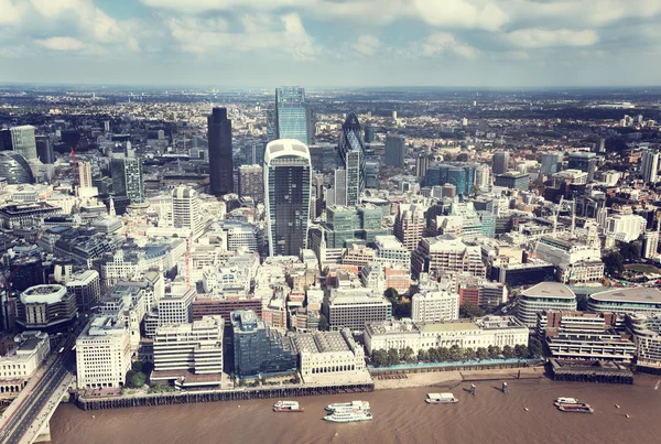 Лондонский Сити и солнечный день — стоковое фото