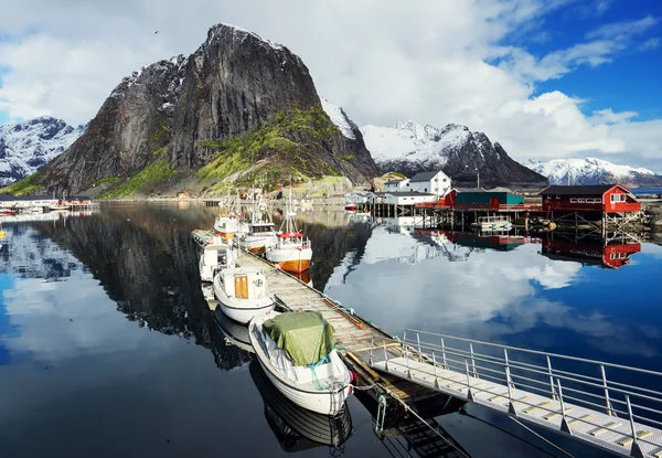 Puesta de sol de primavera - Reine, Islas Lofoten, Noruega — Foto de Stock