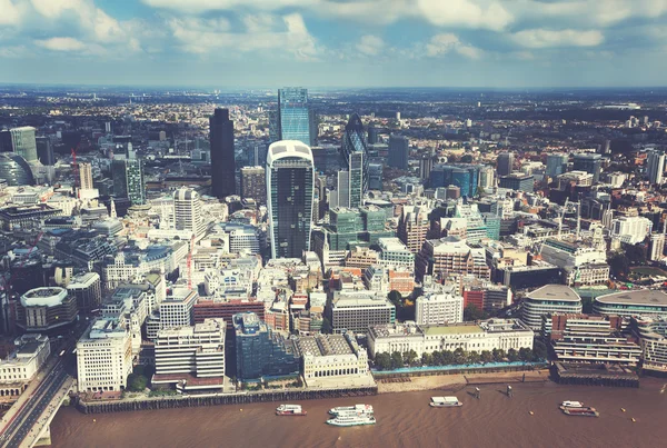 Лондонский Сити и солнечный день — стоковое фото