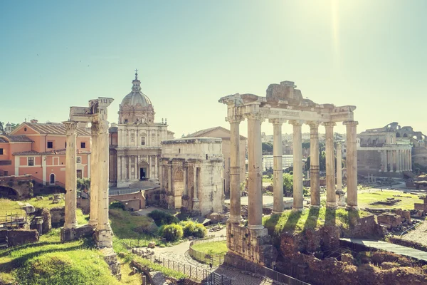 Ruínas romanas em Roma, itália — Fotografia de Stock
