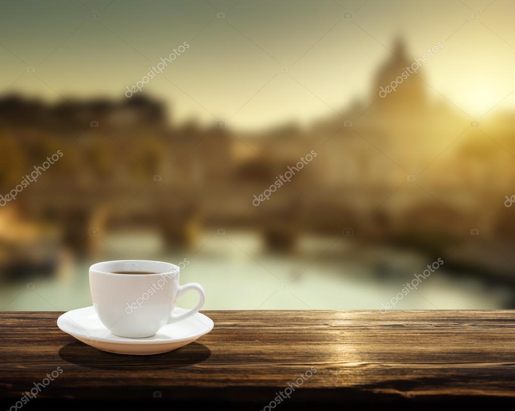 Cup of coffee and St Peter Basilica in Vatican — Stock Photo © Iakov
