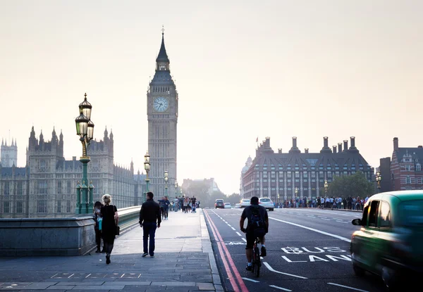 Westminster Köprüsü'nde günbatımı, Londra, İngiltere — Stok fotoğraf