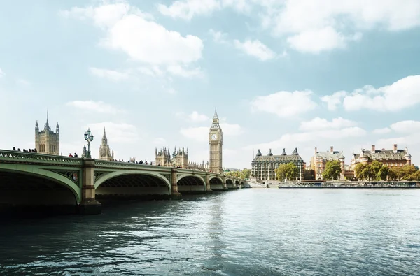 Big ben v slunečný den, Londýn — Stock fotografie