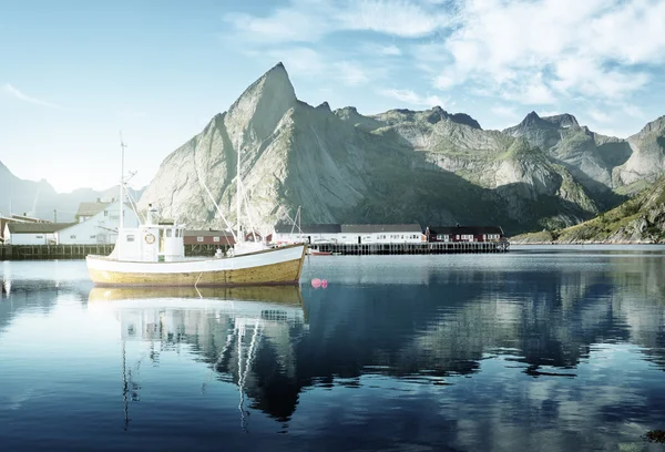 Západ slunce - Reine, Lofoten ostrovy, Norsko — Stock fotografie