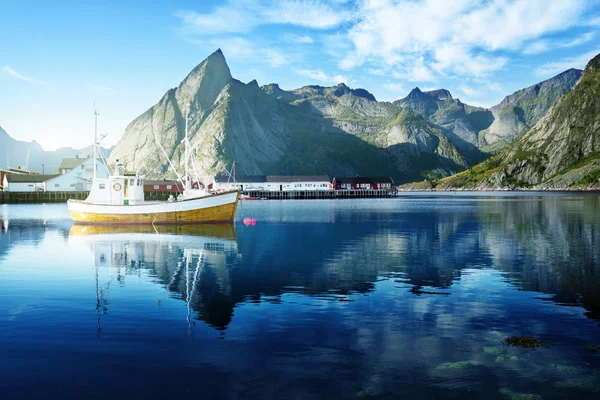 Sunset - Reine, Lofoten eilanden, Noorwegen — Stockfoto