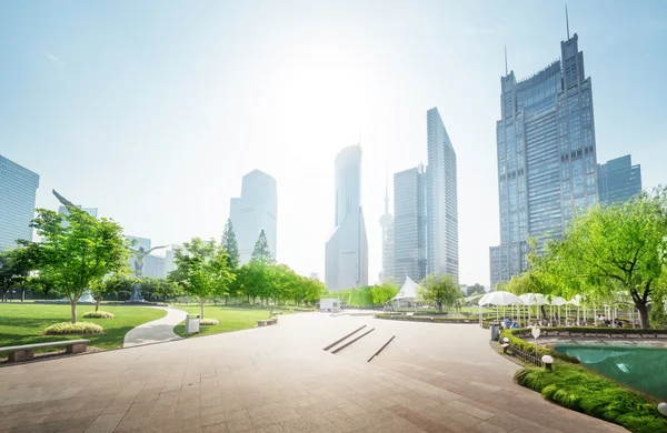 Park in lujiazui financial center, Shanghai, China — Stock Photo, Image