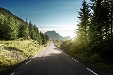 yol dağ, Lofoteb iskands, Norveç