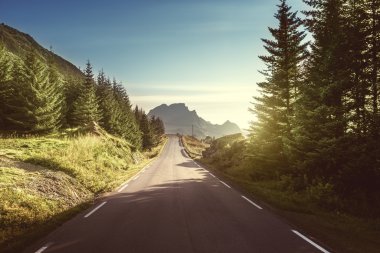 yol dağ, Lofoteb iskands, Norveç