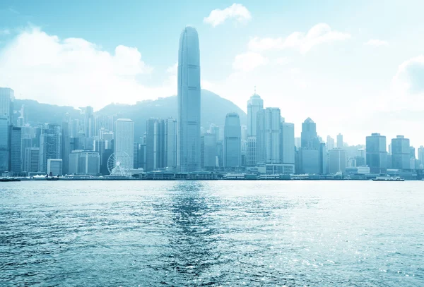 Güneşli bir gün Hong Kong limanında — Stok fotoğraf