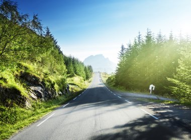 yol dağ, Lofoten Adaları, Norveç