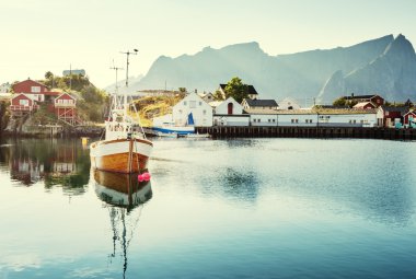 Yaz aylarında Reine, Lofoten Adaları, Norveç