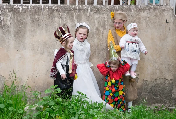 Jerusalem, Izrael - 15 marca 2006 r.: Purim karnawał w ultraortodoksyjnych dzielnicy Jerozolimy - Mea Shearim. Zdjęcie Stockowe