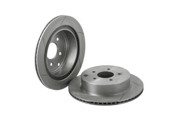 Beyaz arka plan üzerinde izole iki yeni araba fren diskleri. Kırpma p