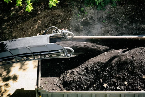 Road Milling Machine Cleans Old Asphalt Yard Top View — Stock Photo, Image