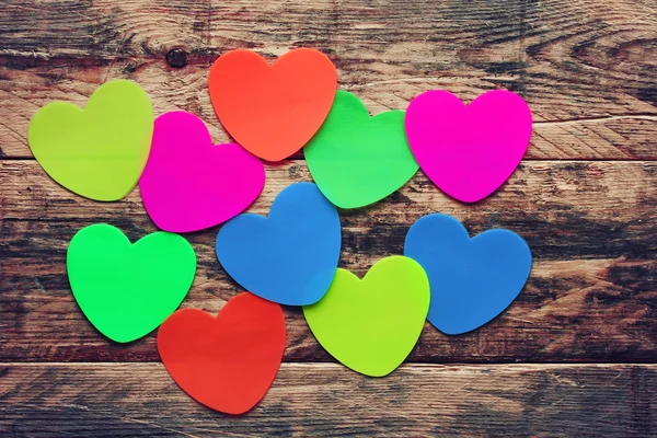 Fondo del día de San Valentín con pegatinas de colores — Foto de Stock