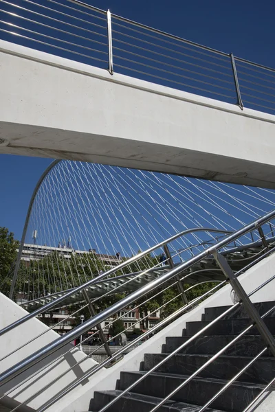 Pasarela Zubizuri en Bilbao — Foto de Stock