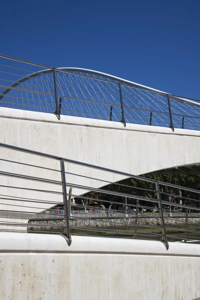 Zubizuri-steg in bilbao — Stockfoto