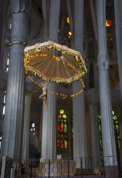 Ukřižovaného Krista v chrámu Sagrada Familia — Stock fotografie