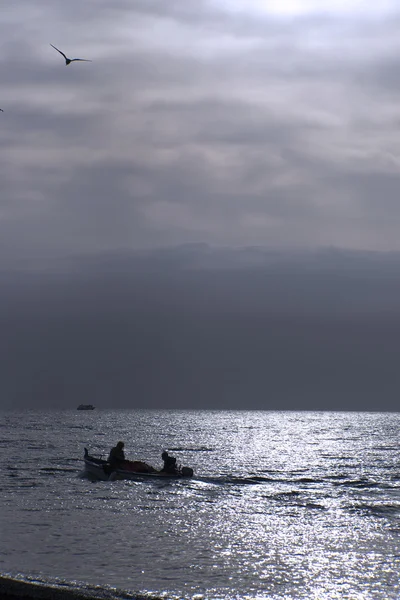 Malý rybářský člun — Stock fotografie