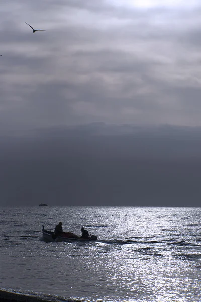 Pequeño barco de pesca — Foto de Stock