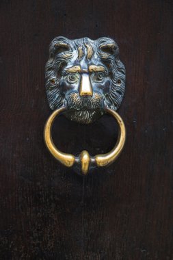 Aslan kapısı tokmağı