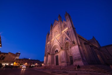 Orvieto Katedrali geceleri
